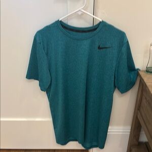Nike Men's Teal T-Shirt Men’s Size M